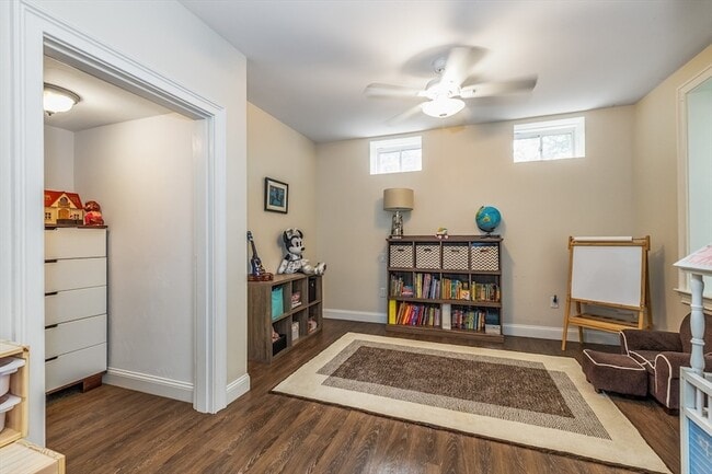 Building Photo - 9 Washington Ave