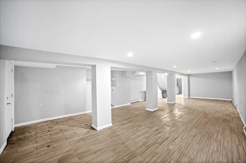 Building Photo - 74 Pilling St