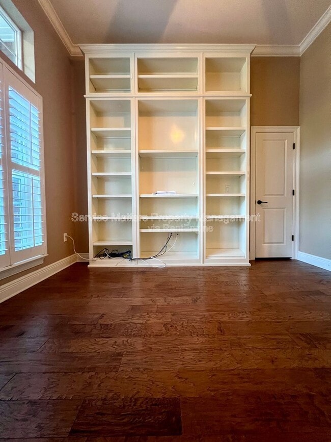 Building Photo - 2926 Greystone Dr