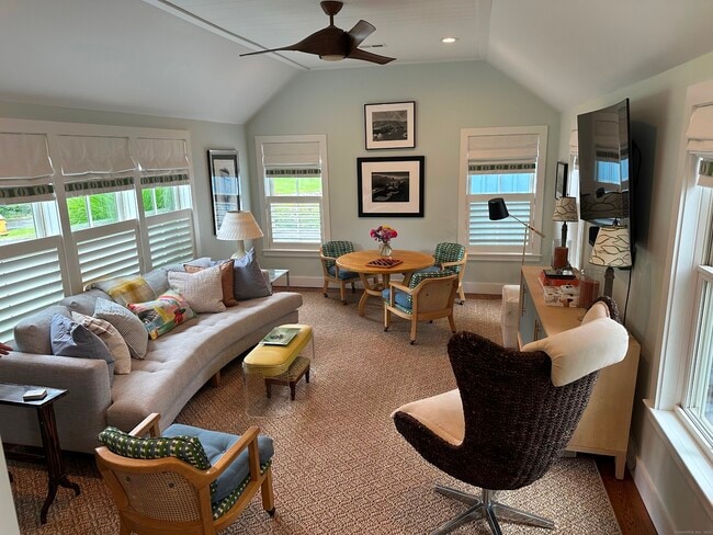 Building Photo - 30 Lawson Dr