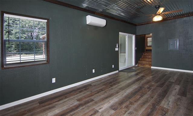 Building Photo - 4300 Burleson Retta Rd
