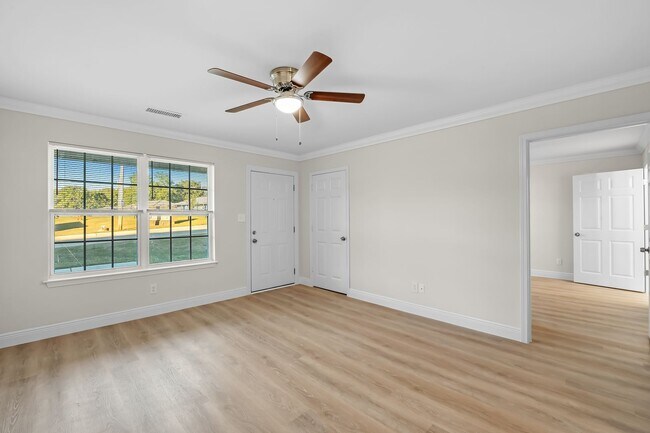 Building Photo - 22611 Mattingly St