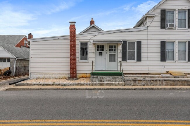 Primary Photo - 324 N Cleveland Ave