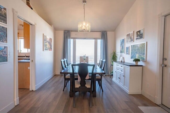 Building Photo - 1912 Oregon Ave