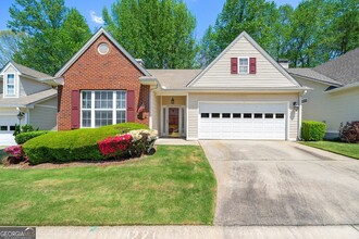 Building Photo - 1221 Pinehurst Dr