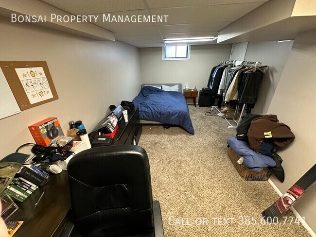 Building Photo - 2577 S 700 E
