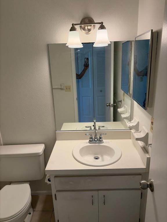 Building Photo - 2955 Stillwell Ct