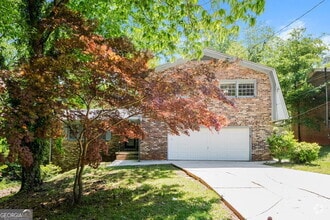 Building Photo - 3433 Comet Cir