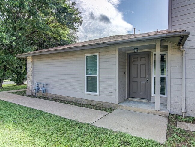 Building Photo - 12302 Deer Falls Dr