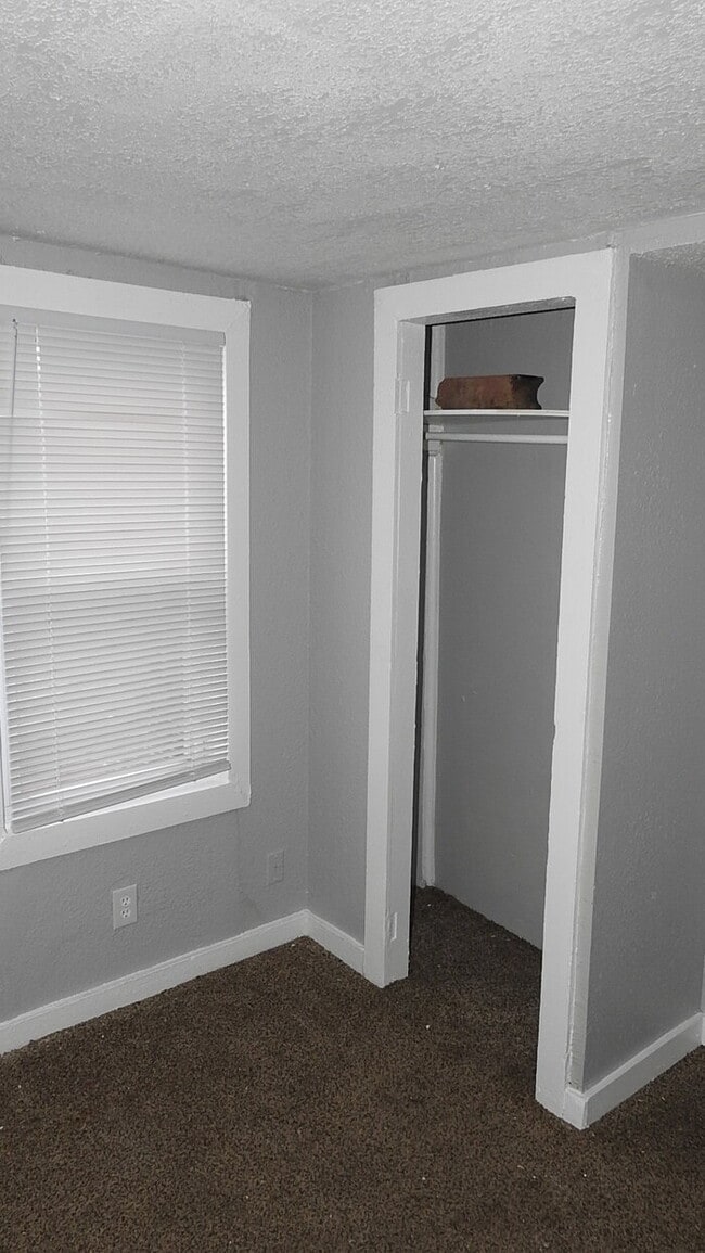 Building Photo - Cute little 1 bedroom house in Independenc...