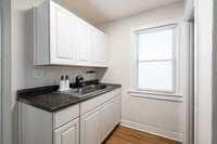 Building Photo - 1529 N Jefferson St