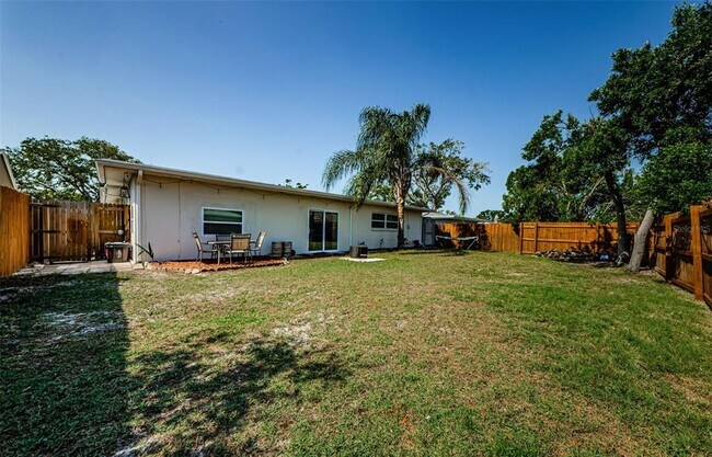 Building Photo - 2174 Scotland Dr