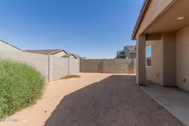 Building Photo - 3022 Hayden Rose Ave