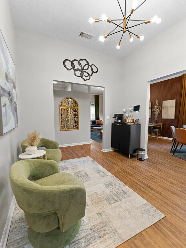 Building Photo - 102 Forestay Ct