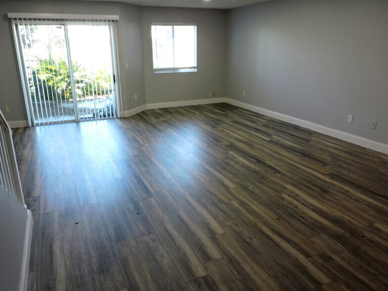 Building Photo - 6198 Riverwalk Ln