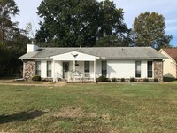 Building Photo - 8305 Oak Ridge Rd