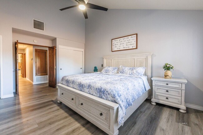 Building Photo - Beautiful home for rent