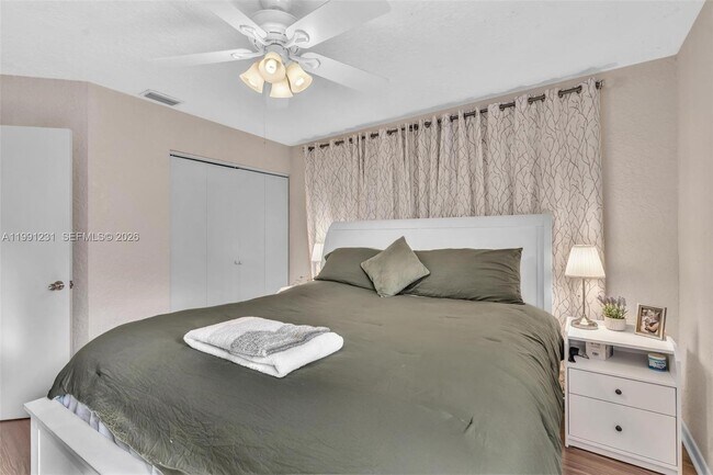 Building Photo - 1718 NW 97th Ave