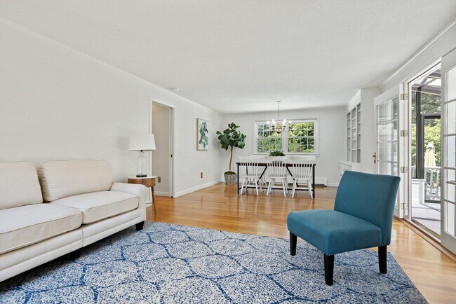 Building Photo - 13 Prospect St