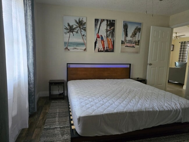 Master bedroom - 3071 Simpson Rd