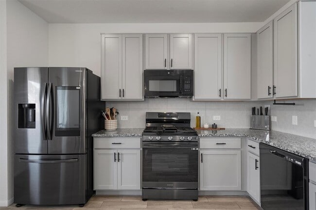 Building Photo - 6720 Coalinga Ln