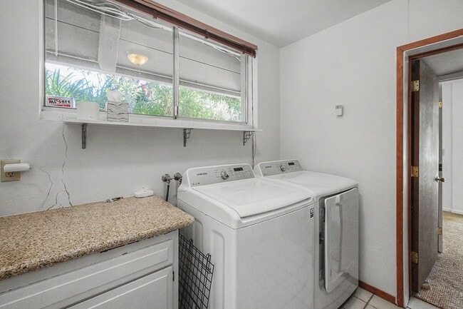 Building Photo - Sunny Carmel Valley Guest House (Lower Level of Main House) - 12 to 18 Month Lease - Available Now