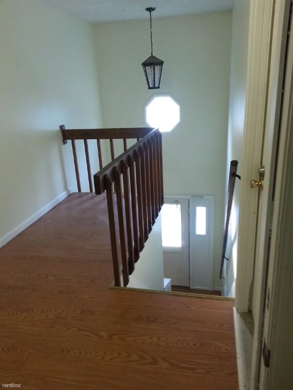 Building Photo - 1725 Watson Rd SE