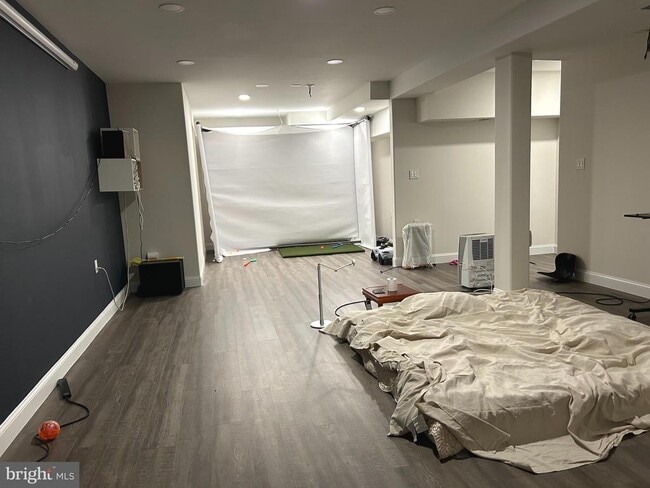 Building Photo - 1 Haymarket Ln