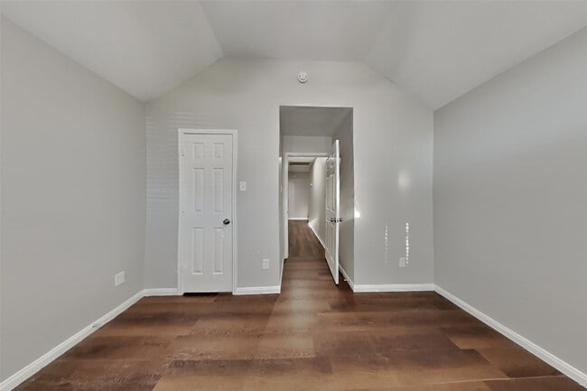 Building Photo - 16926 Pheasant Ridge Dr
