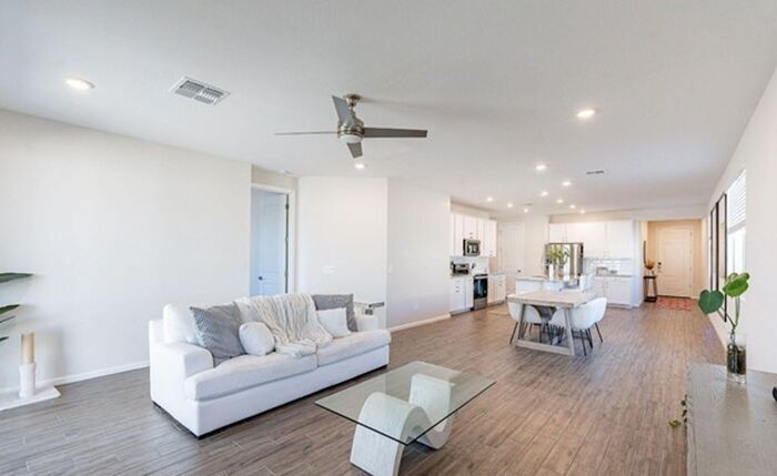 Building Photo - 24606 W Whyman Ave