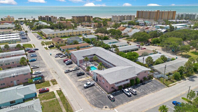Building Photo - 401 Monroe Ave