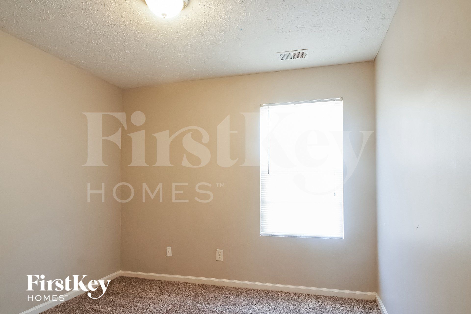 Building Photo - 10968 Big Sky Dr