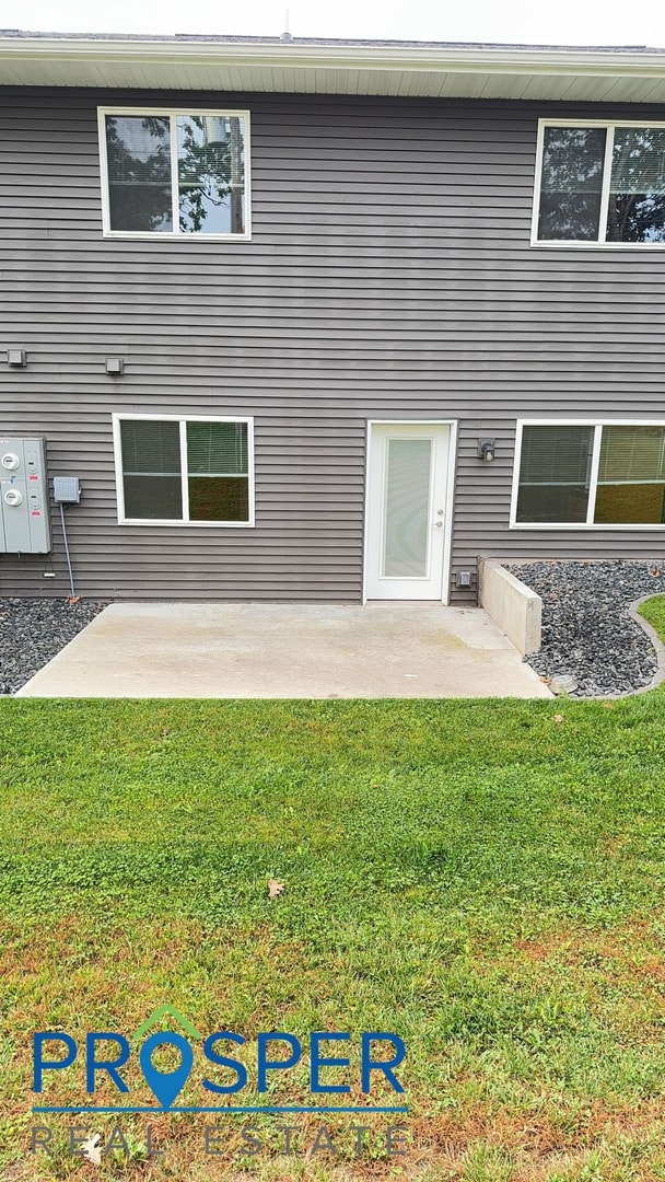 Building Photo - TH335X