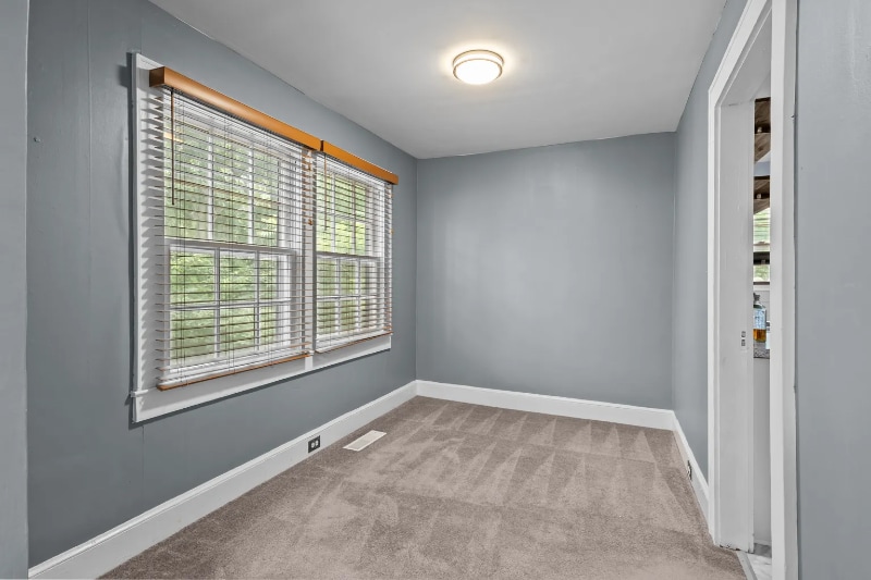 Building Photo - 307 Church St