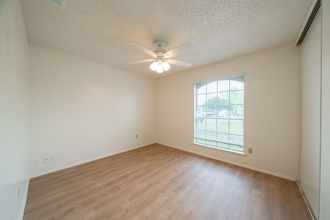 Building Photo - Home for Rent