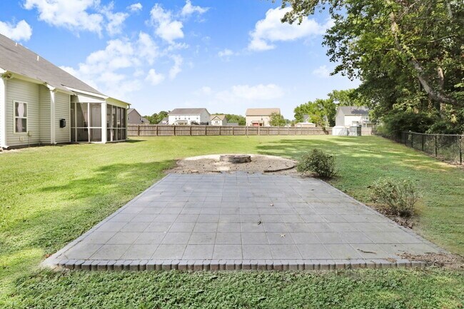 Building Photo - 111 E Berkshire Ct