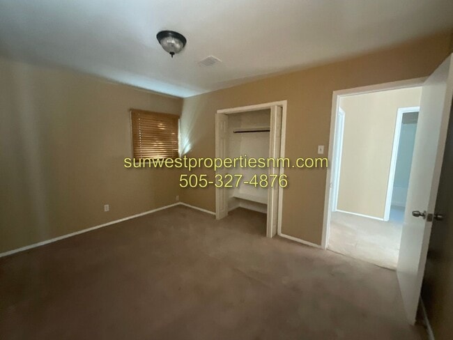 Building Photo - 2 Bedroom, 1 Bath house