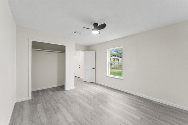 Building Photo - 4715 Engleford St