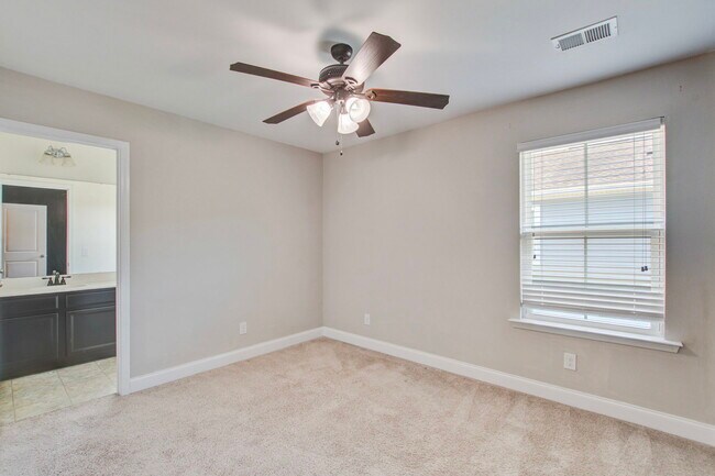 Building Photo - 135 Fulmar Pl