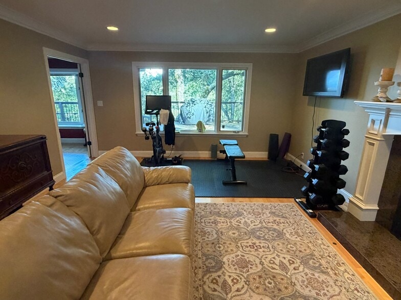 Building Photo - 125 Goodfellow Dr