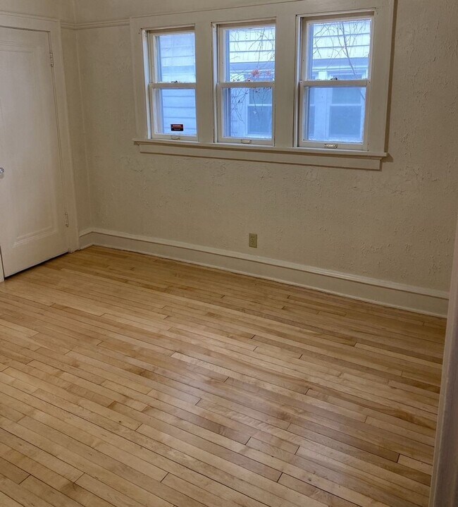 Building Photo - 2748 N 44th St