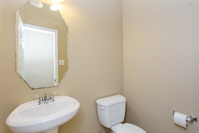 Building Photo - 4035 Merry Meadow Ct