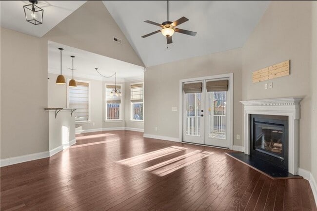 Building Photo - 411 W Sundance Dr