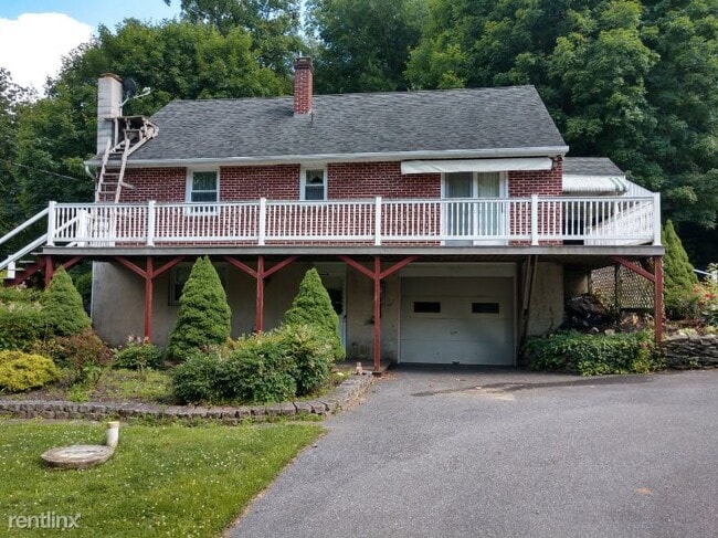 Building Photo - 3 br, 1 bath House - 7 E Miller Rd