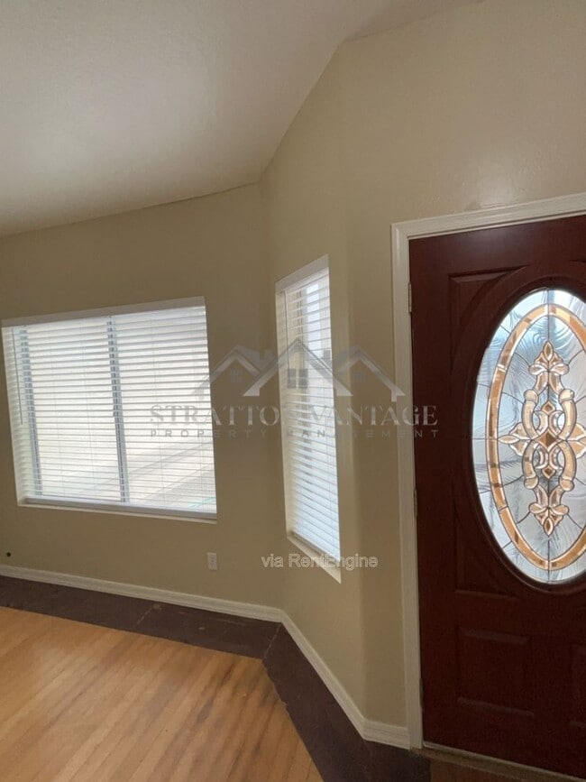 Building Photo - 8760 E Winnston Cir