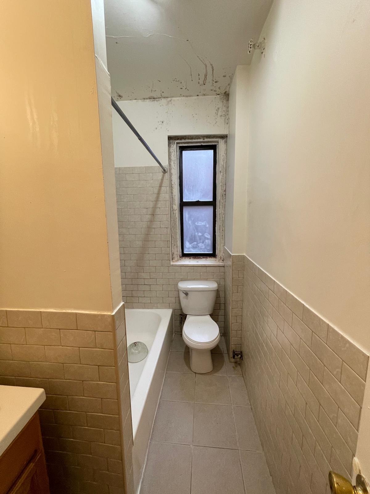 Building Photo - 142 W 238th St