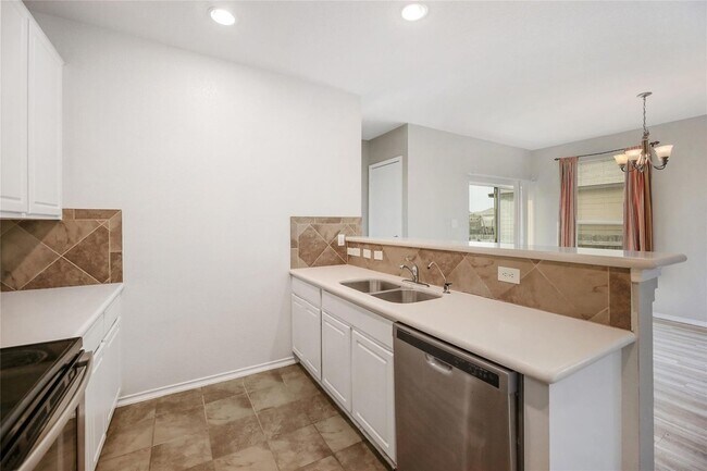 Building Photo - 187 Rummel Dr