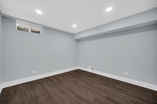 Building Photo - 11040 Cleveland Rd