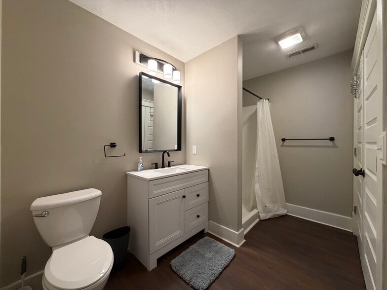 Building Photo - 512 Hancock St