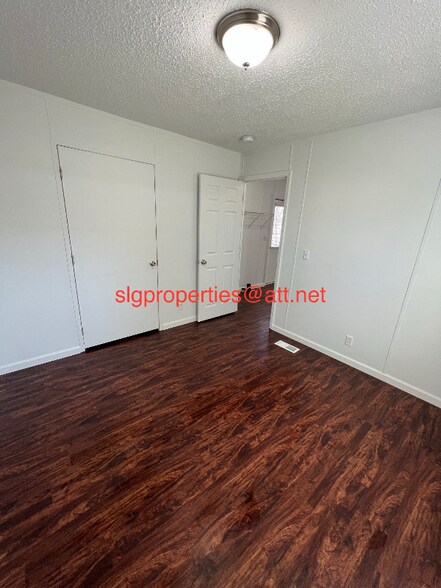 Building Photo - 6 Boulder Heights Ln
